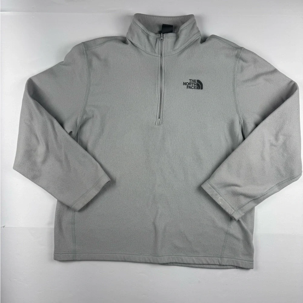 The North Face men’s Gray and Black Logo lightweight 1/4 zip Fleece